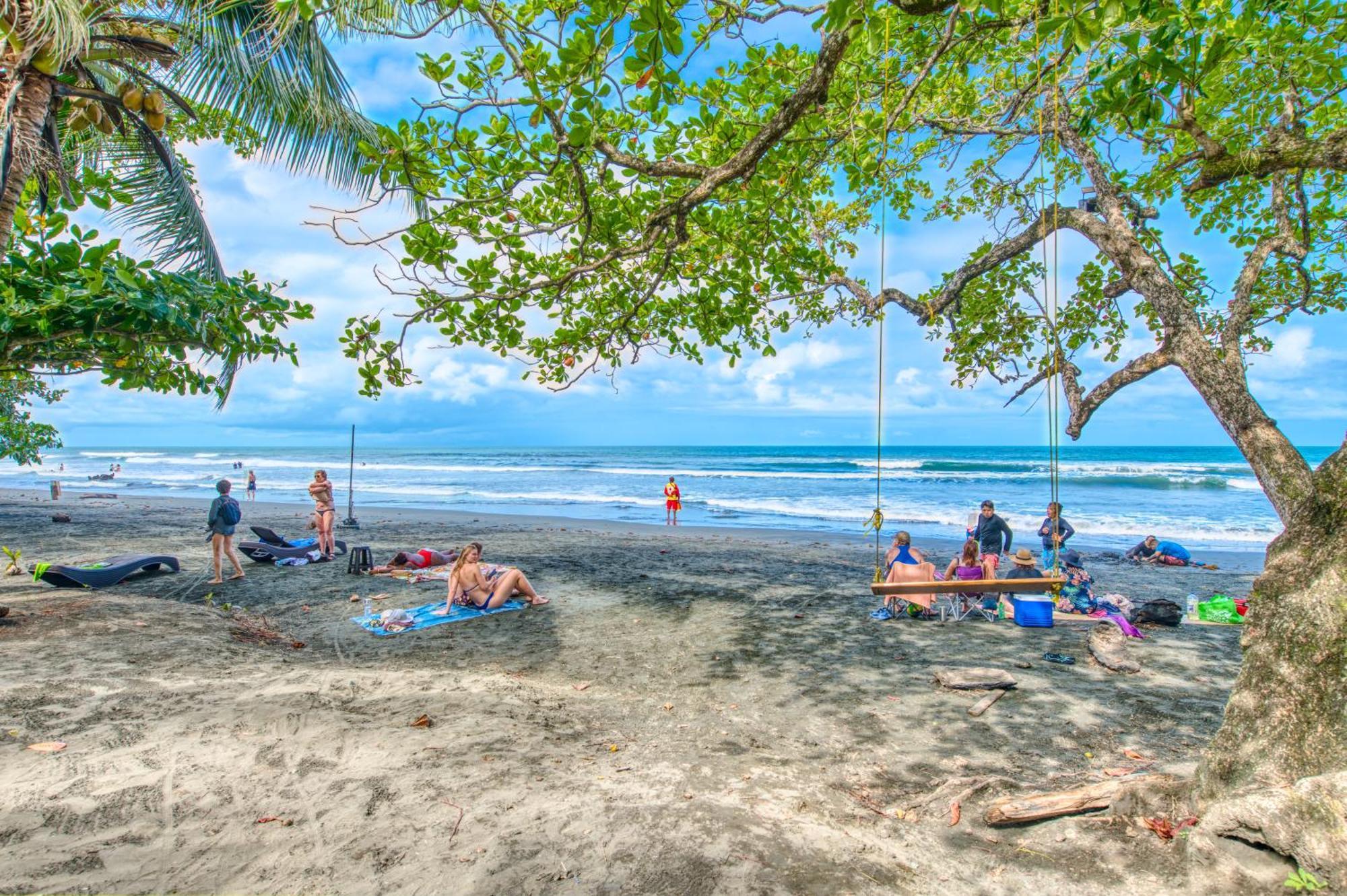 Atlantida Lodge Cahuita Exterior foto