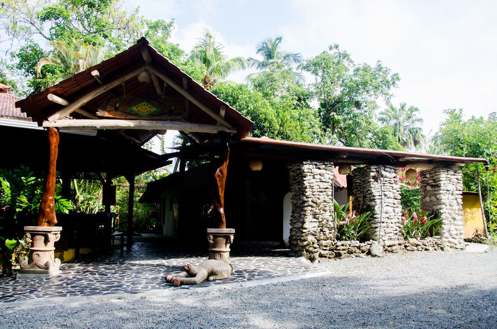 Atlantida Lodge Cahuita Exterior foto